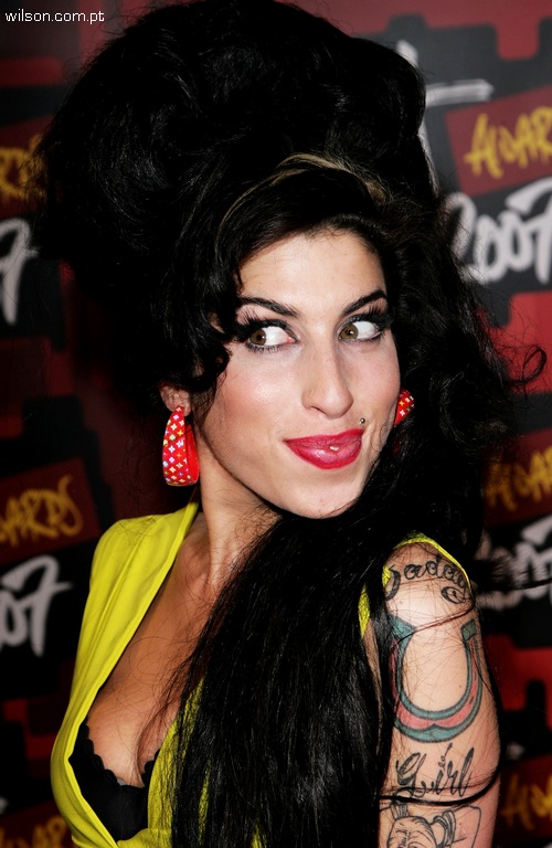 600full-amy-winehouse